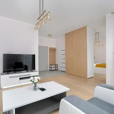 Apartment With Balcony And Free Parking In Poznan By Noclegi Renters Exteriér fotografie