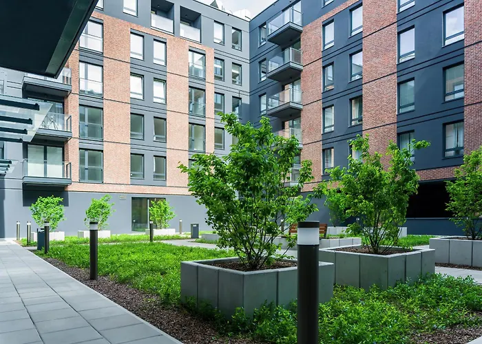Apartment With Balcony And Free Parking In Poznan By Noclegi Renters