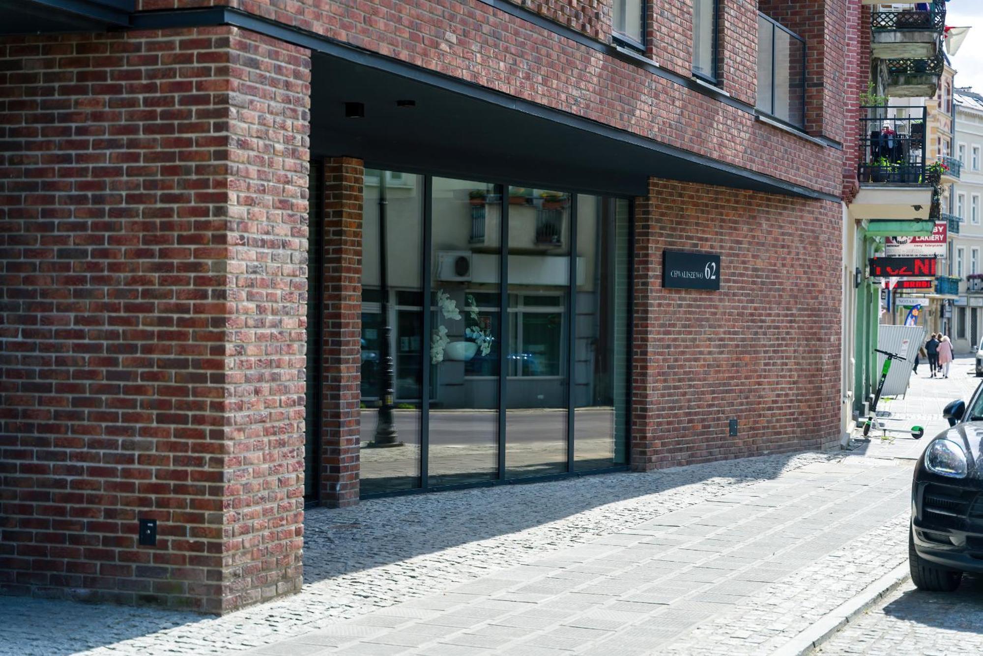 With Balcony And Free Parking In By Renters Poznań