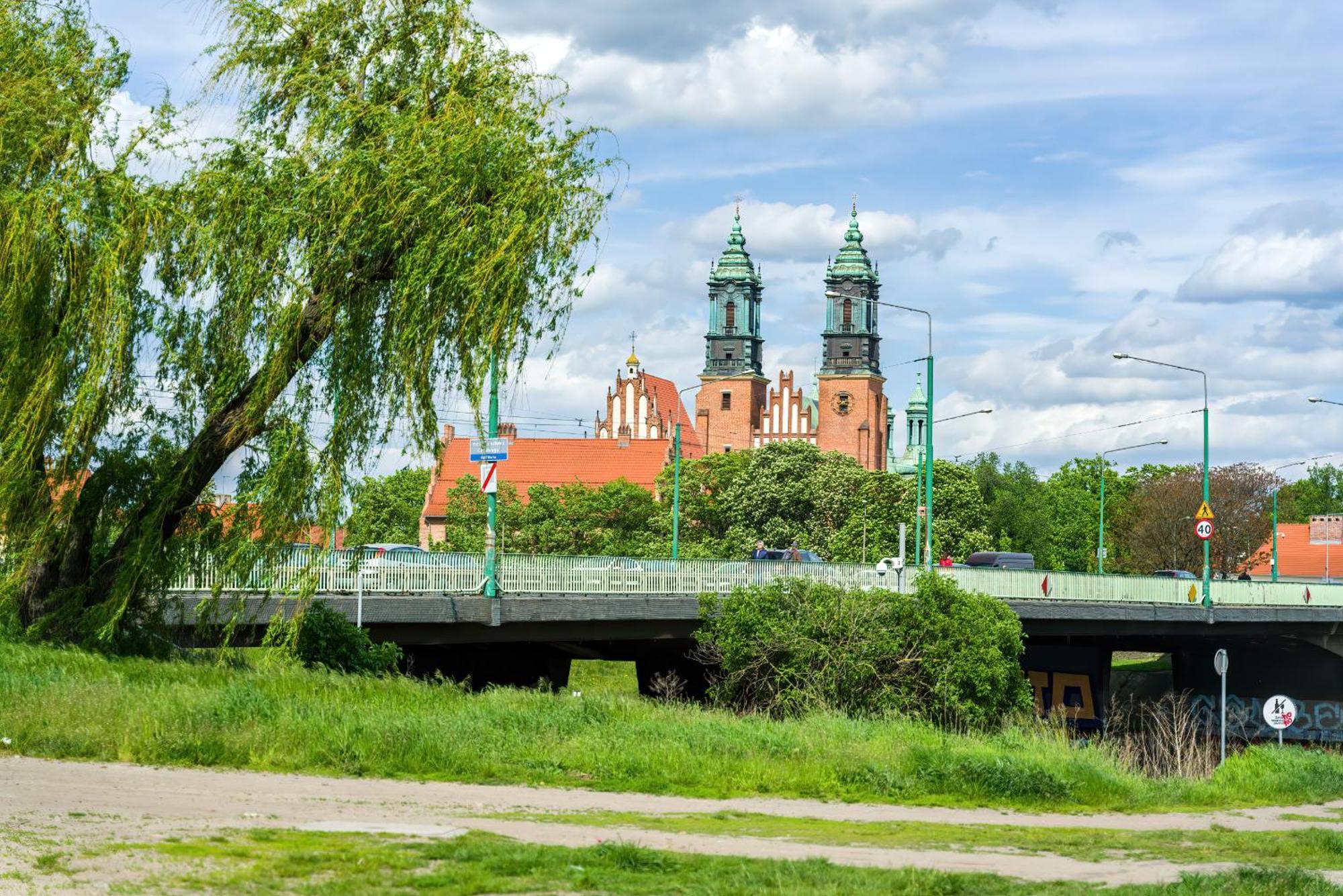 With Balcony And Free Parking In By Renters Apartment Poznan